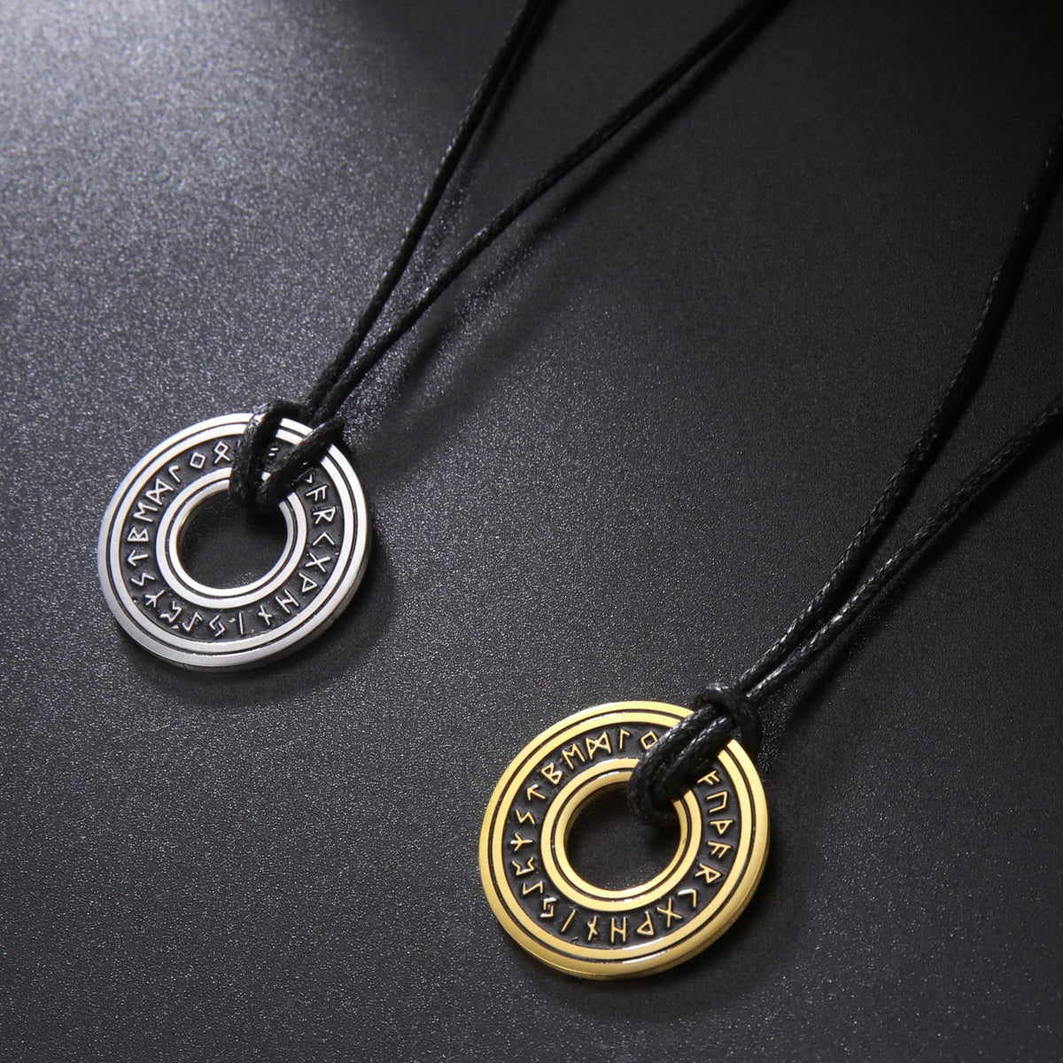 Colares vintage de runas nórdicas para homens, joias vikings de aço inoxidável, pingente pagão de Futhark, amuleto e talismã